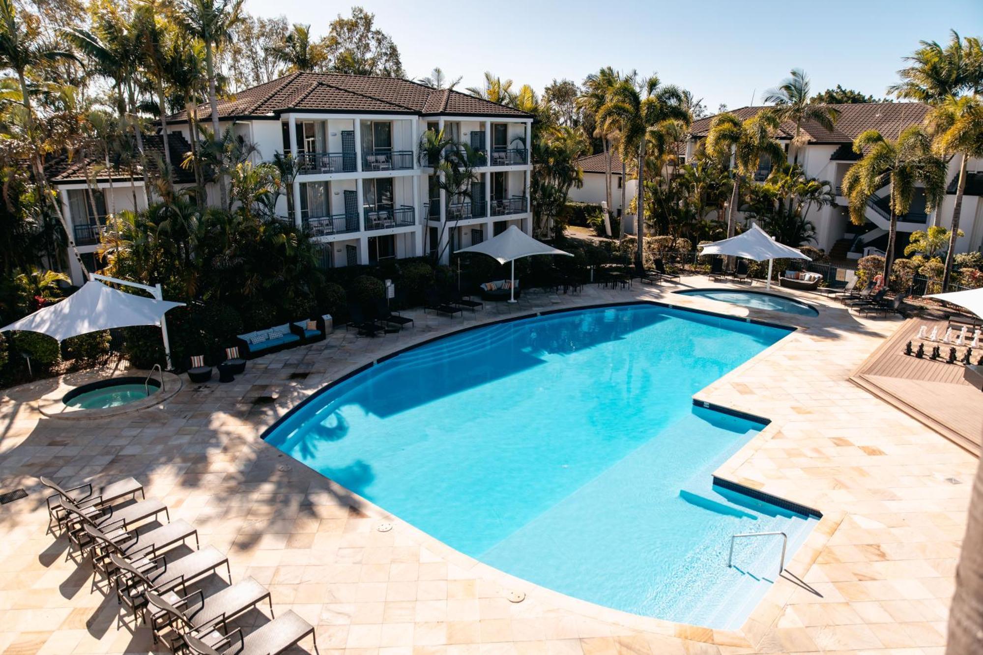 Mercure Gold Coast Resort Exterior photo