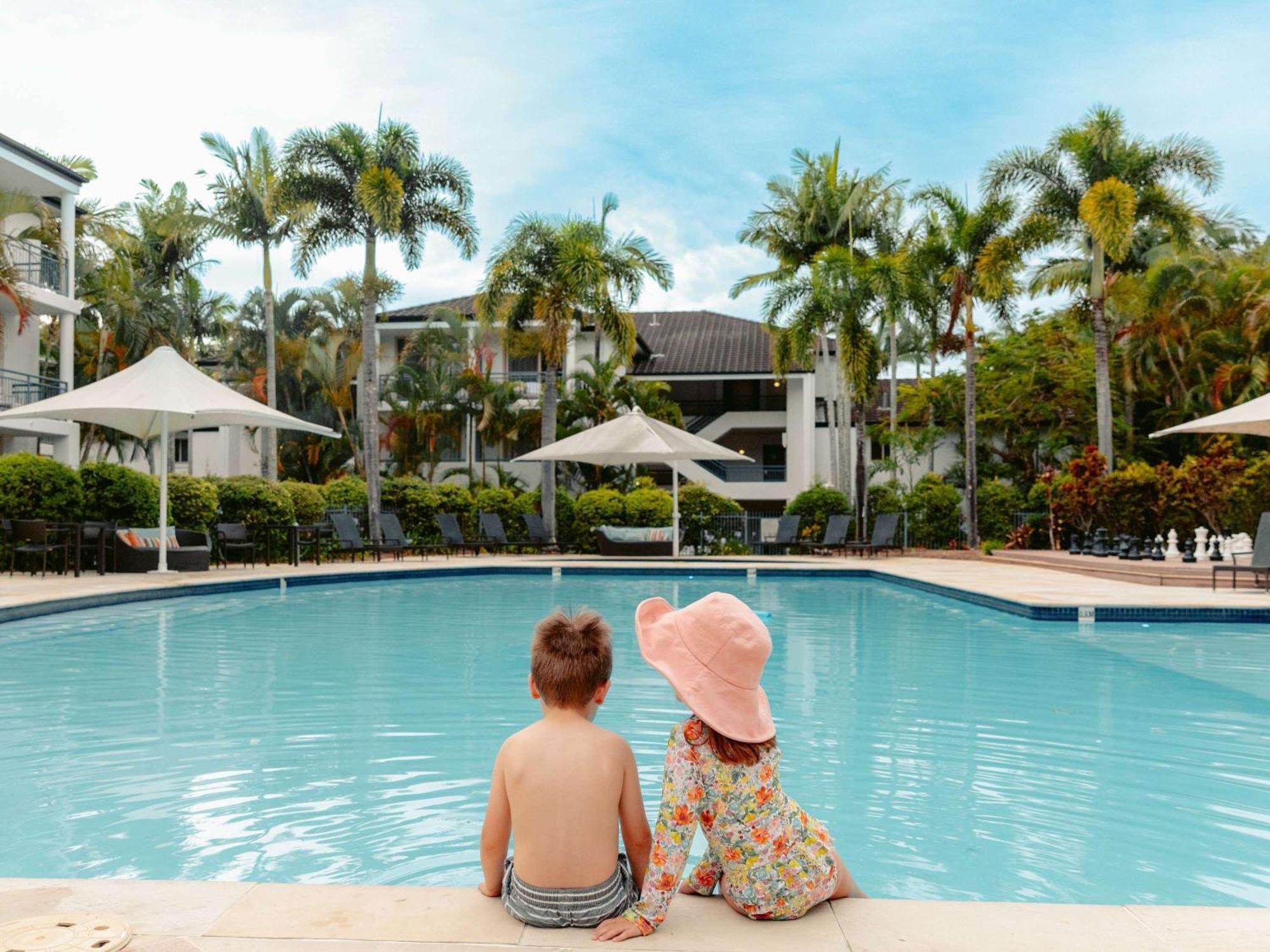 Mercure Gold Coast Resort Exterior photo