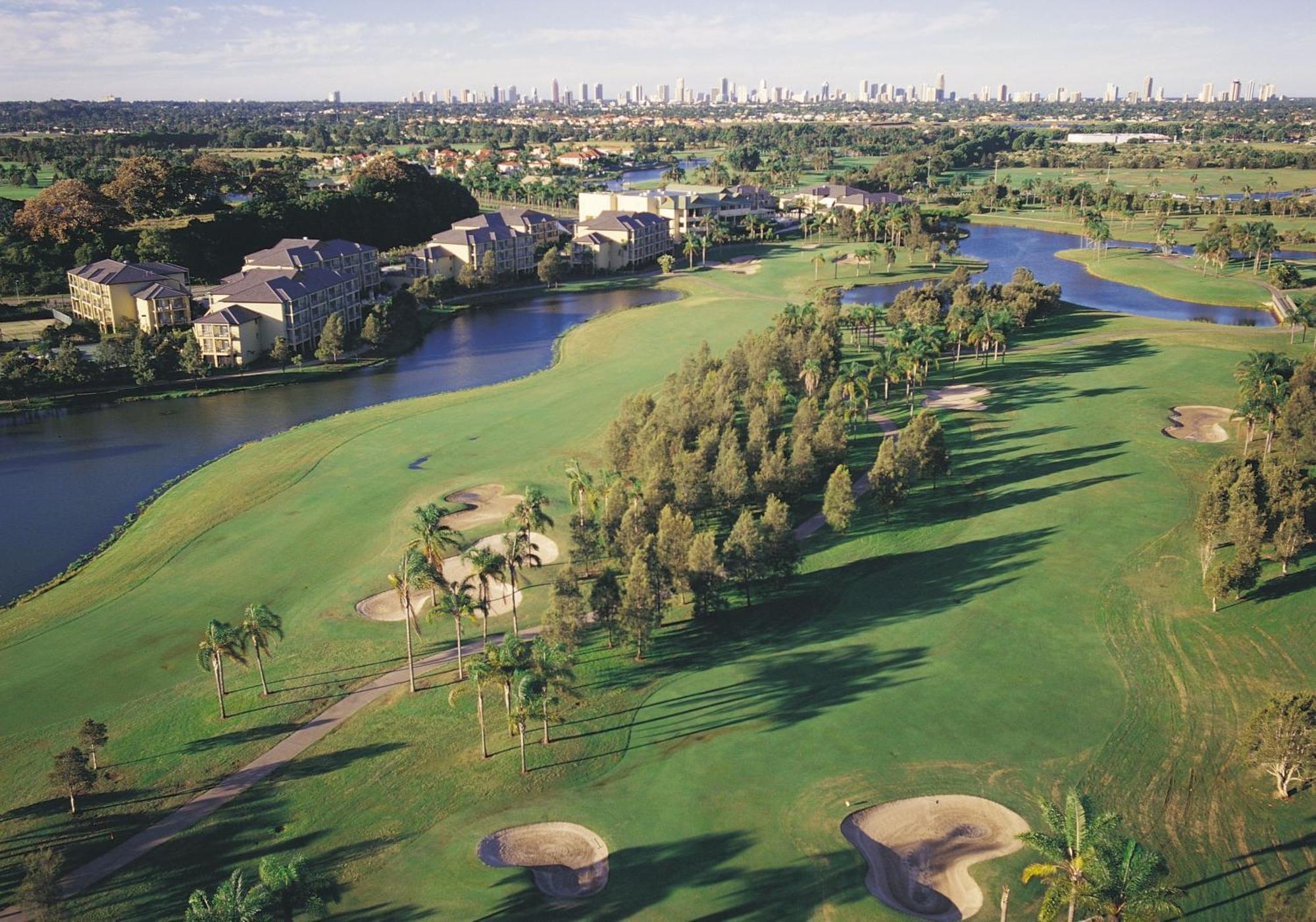 Mercure Gold Coast Resort Exterior photo