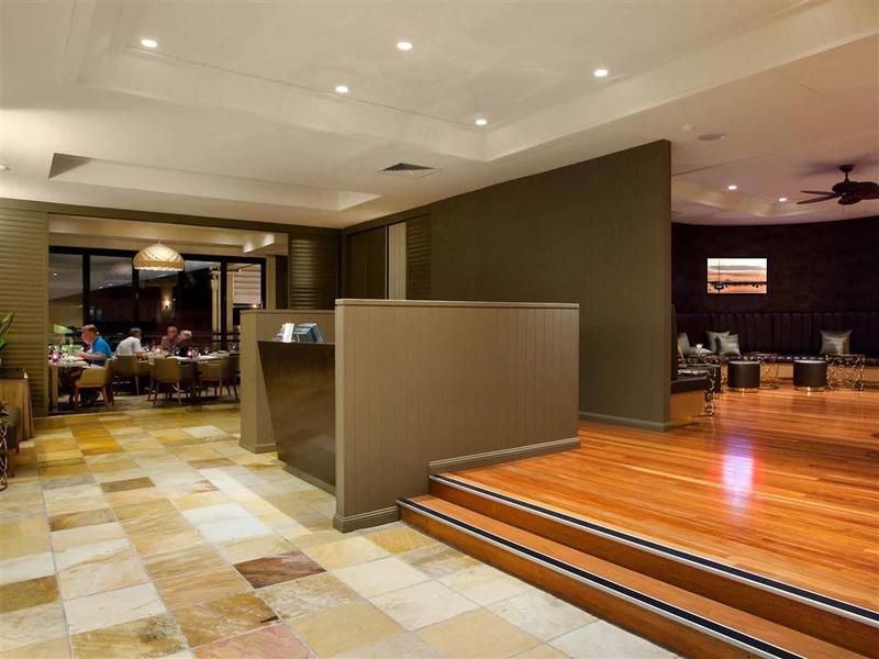 Mercure Gold Coast Resort Exterior photo