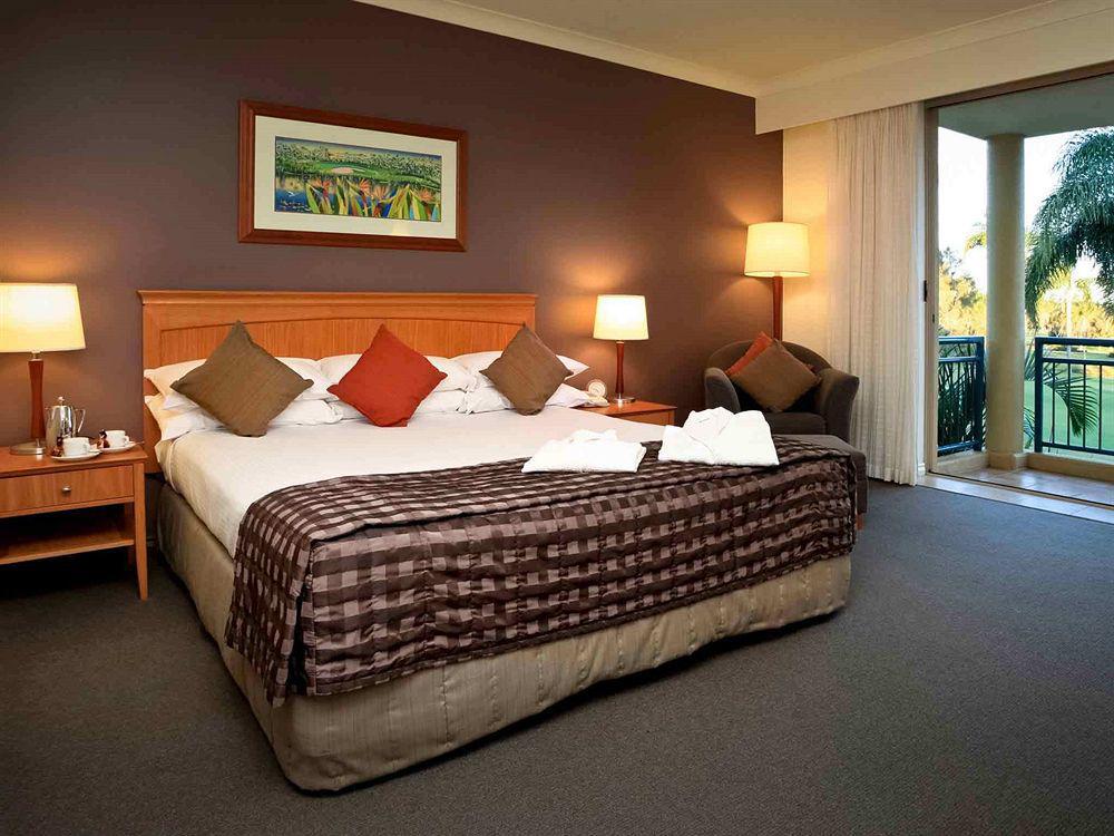 Mercure Gold Coast Resort Room photo